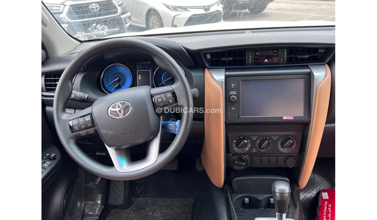 Toyota Fortuner TOYAOTA FORYUNER 2.7 L 4X4 WHITE EXR 2022