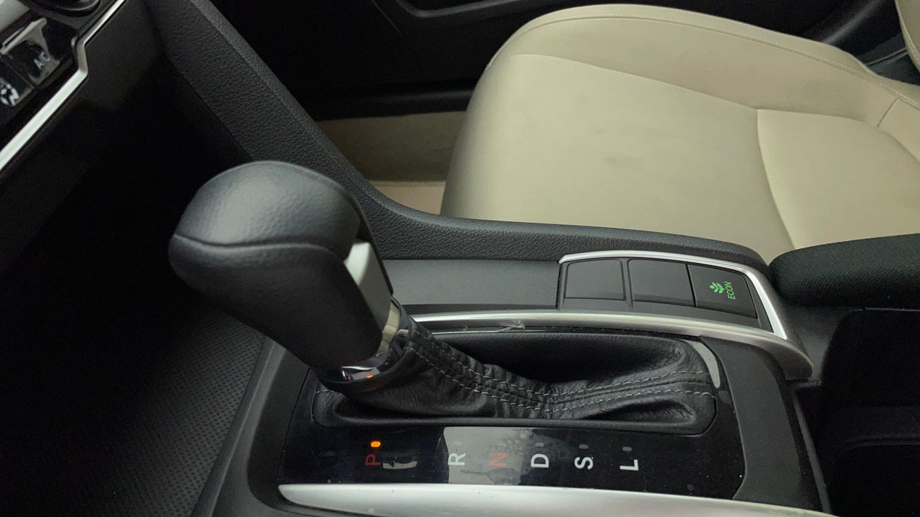 هوندا سيفيك DX 1.6 | بدون دفعة مقدمة | اختبار القيادة في المنزل