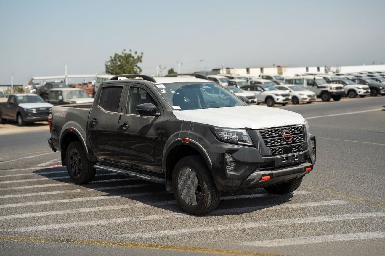 نيسان نافارا PRO-4X Off-Road | 2.5L Diesel 4WD A/T (Only For Export)