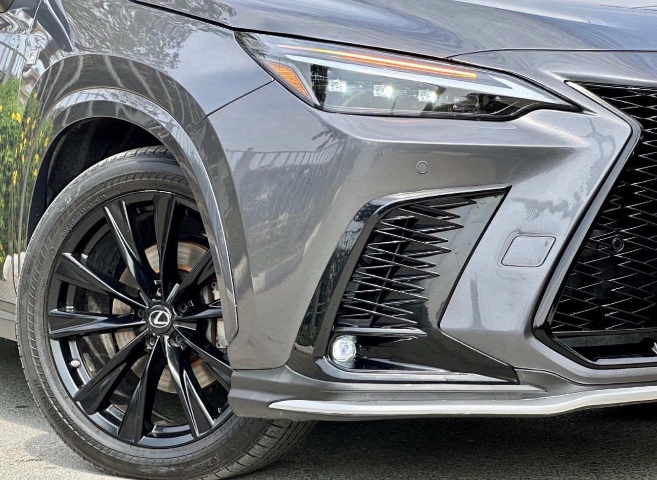 لكزس NX 300 F-SPORT PLATINUM