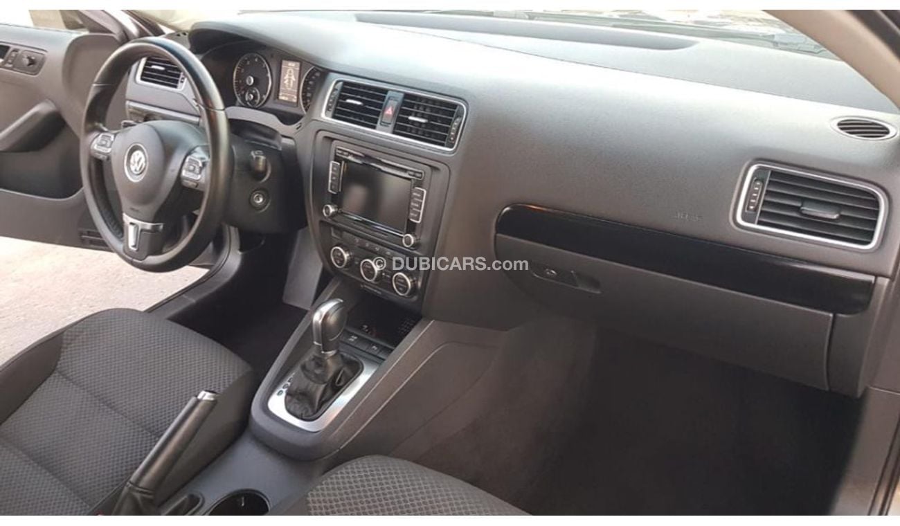 Volkswagen Jetta Volex wagan Getta model 2015 GCC car prefect condition full option low mileage