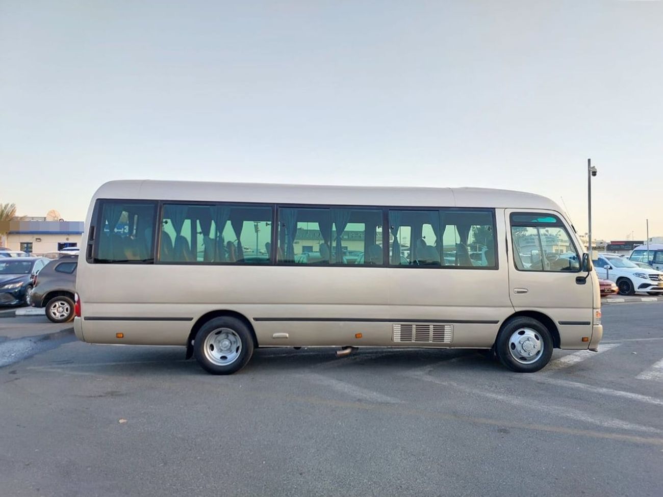 Toyota Coaster TOYOTA COASTER BUS RHD 2006 MODEL 4.0 L DIESEL AUTOMATIC(PM01152)