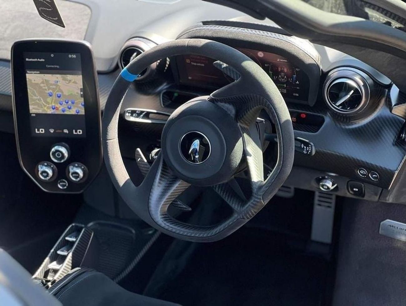 مكلارين سينا 4.0 2dr RIGHT HAND DRIVE