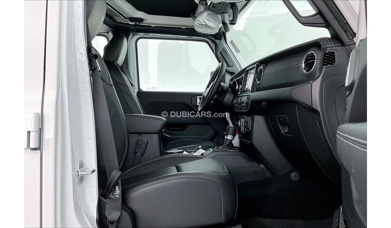 Jeep Wrangler Sahara Plus Unlimited | 1 year free warranty | 0 down payment | 7 day return policy