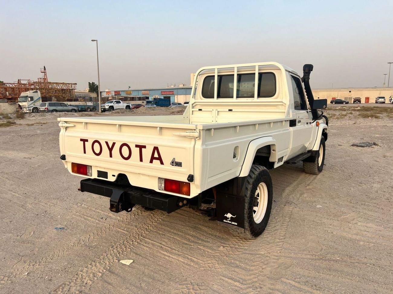 تويوتا لاند كروزر بيك آب