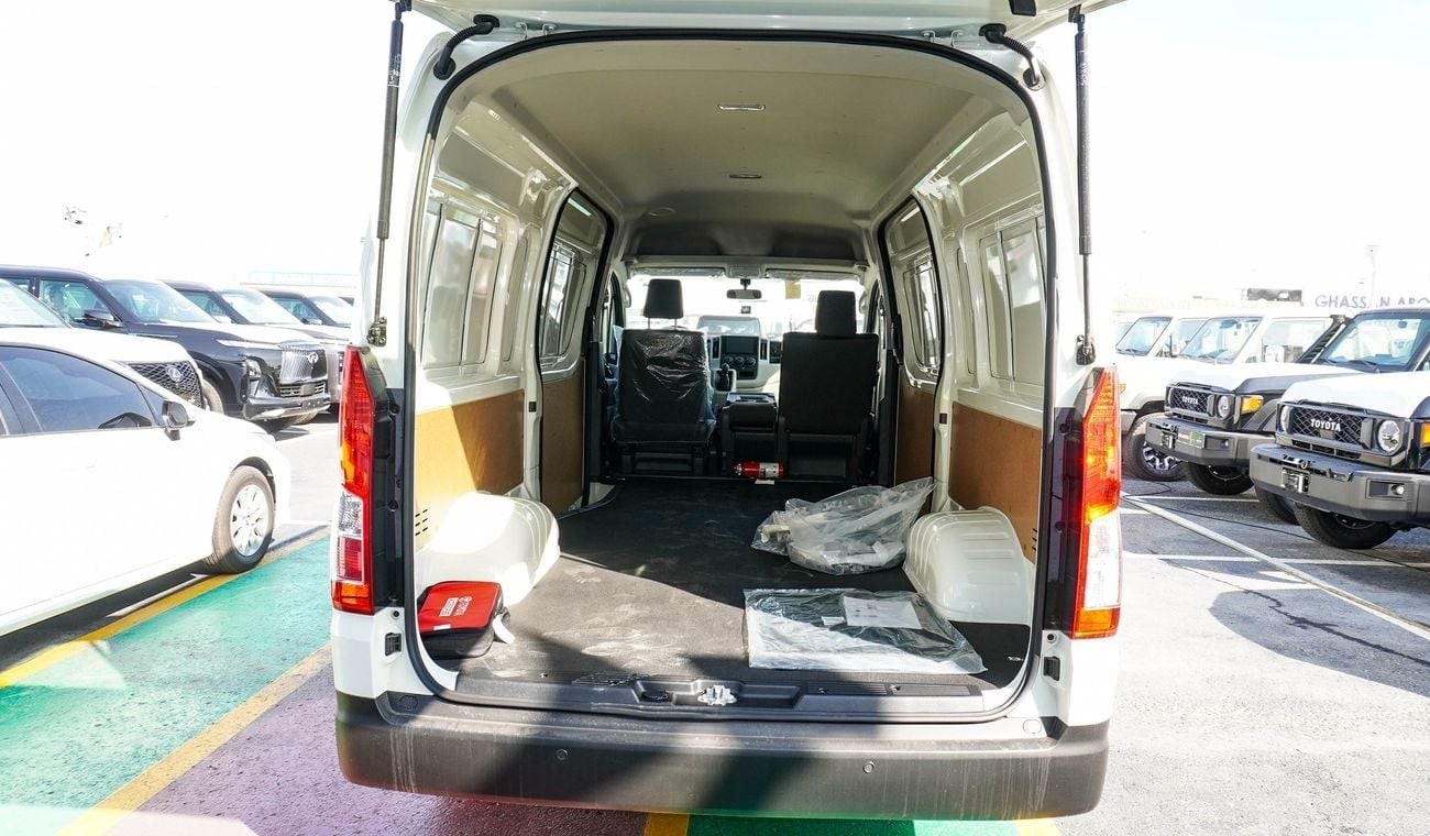 Toyota Hiace 3.5L V6 M/T