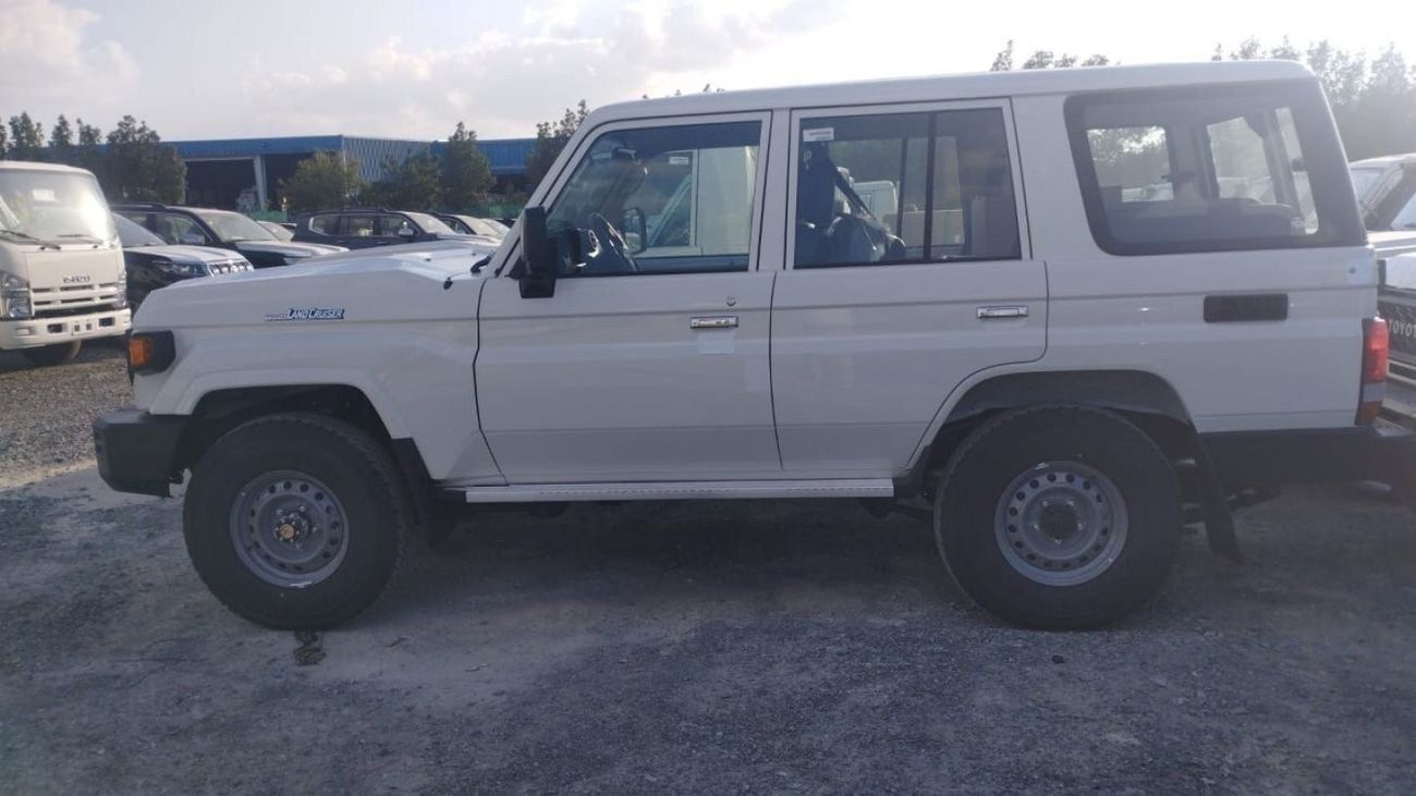 تويوتا لاند كروزر 70 76 4.2L STD 10-SEATER MT (only for export)