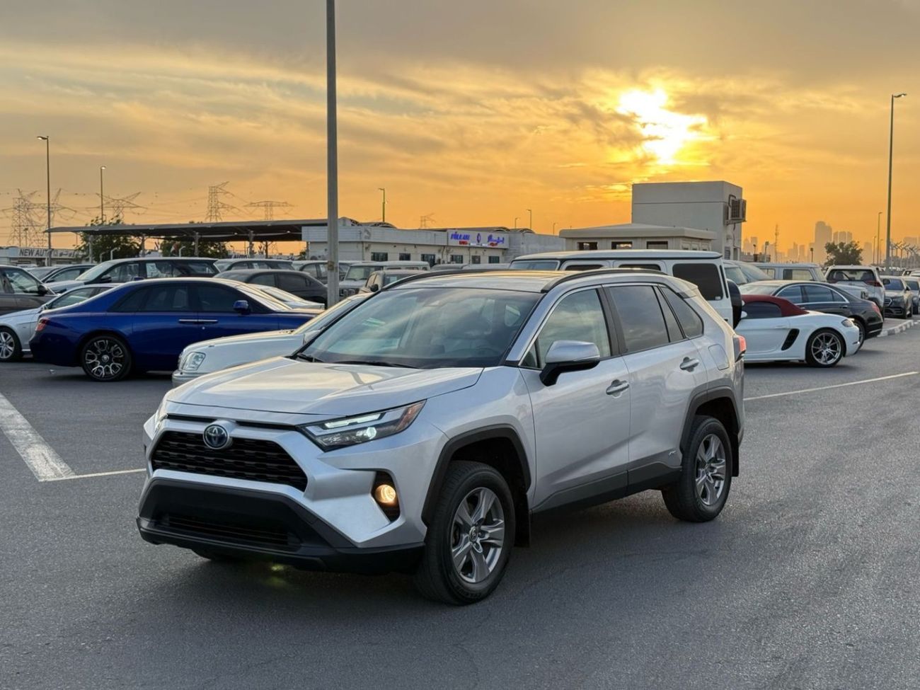تويوتا راف ٤ VXR 2.5L TOYOTA RAV4 VXR HYBRID | 2.5L | FULL OPTION | UAE PASS