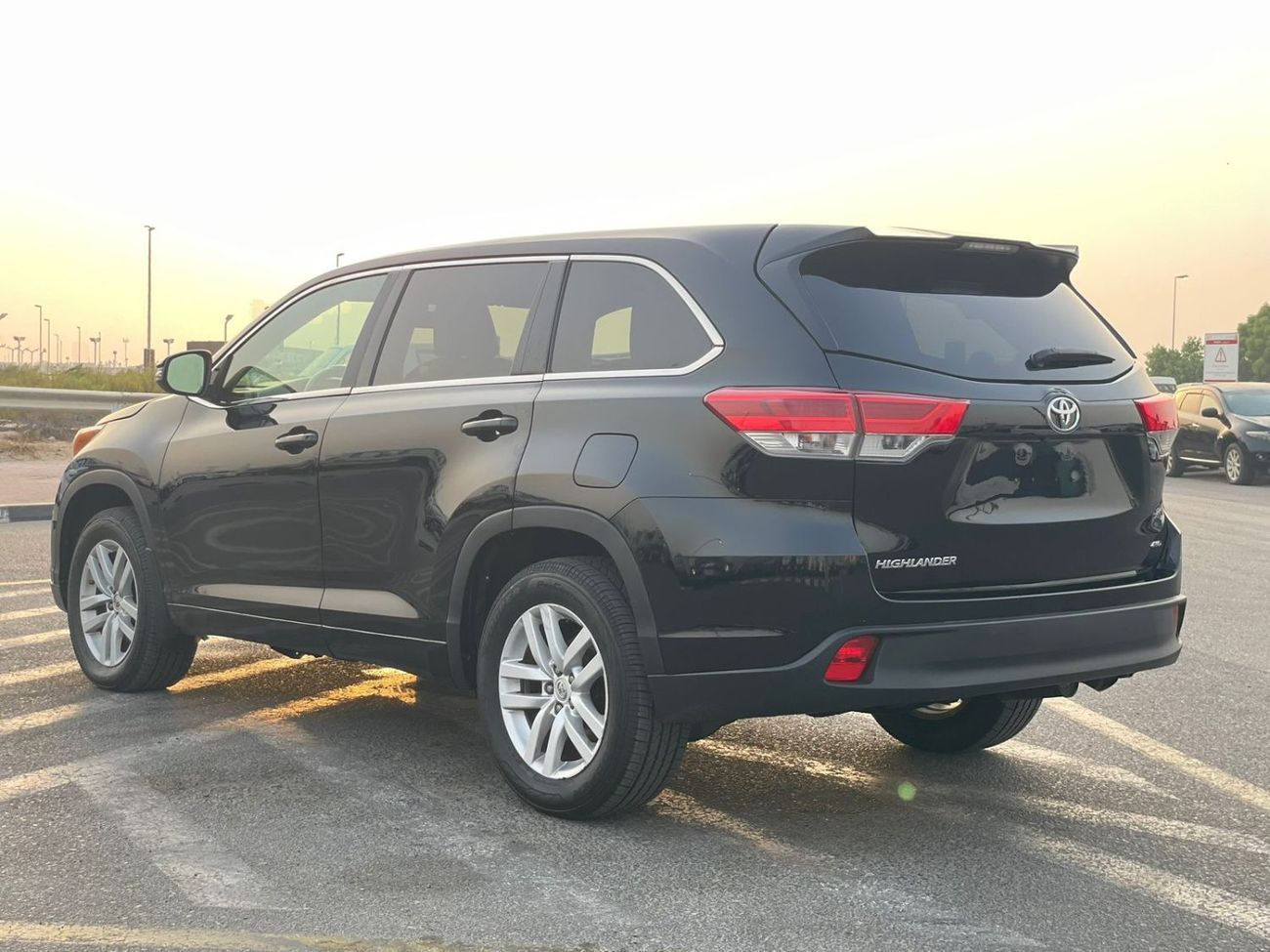 Toyota Highlander 2015 Toyota Highlander LE MidOption+ 3.5L V6 - AWD 4x4  Full 7 Seater Leather - Rear CAM -