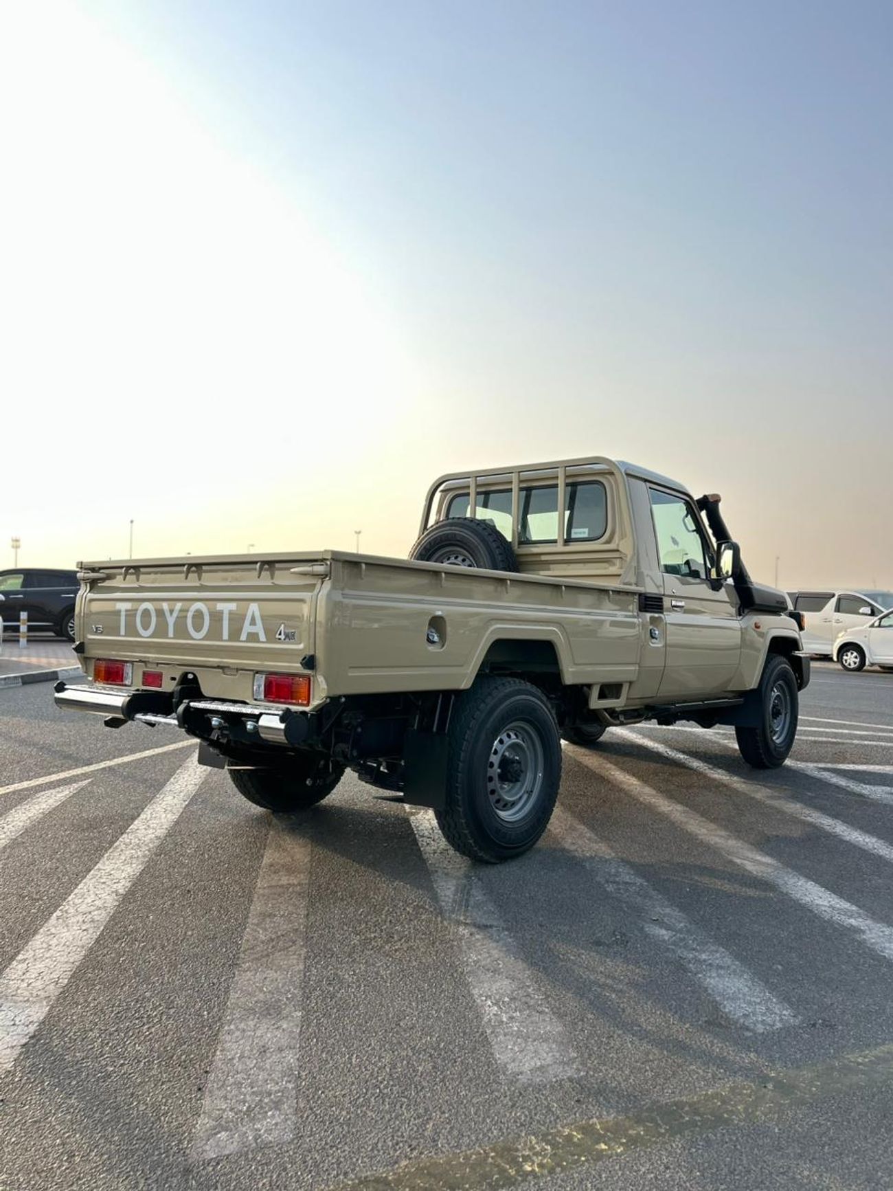 Toyota Land Cruiser Pick Up Std 4.0L Single Cab Utility 4WD