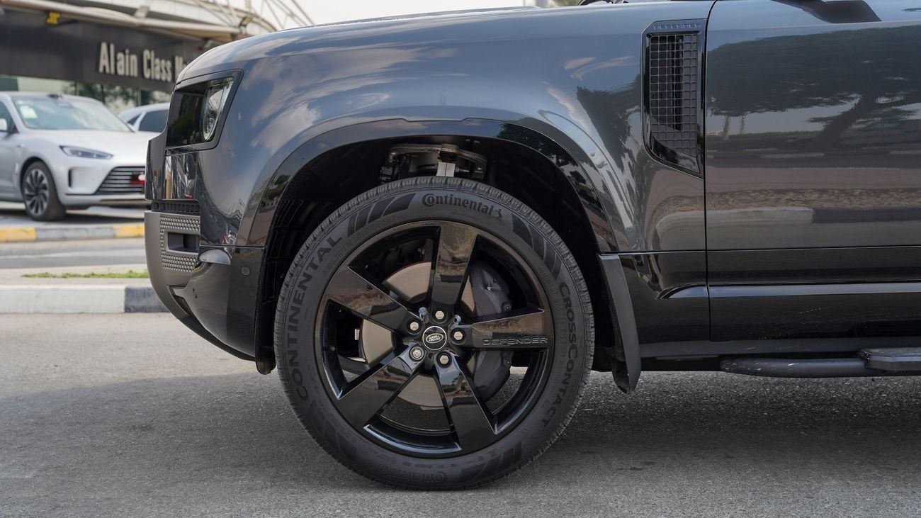 Land Rover Defender P400 110 X-Dynamic HSE 3.0L (5 Seater)