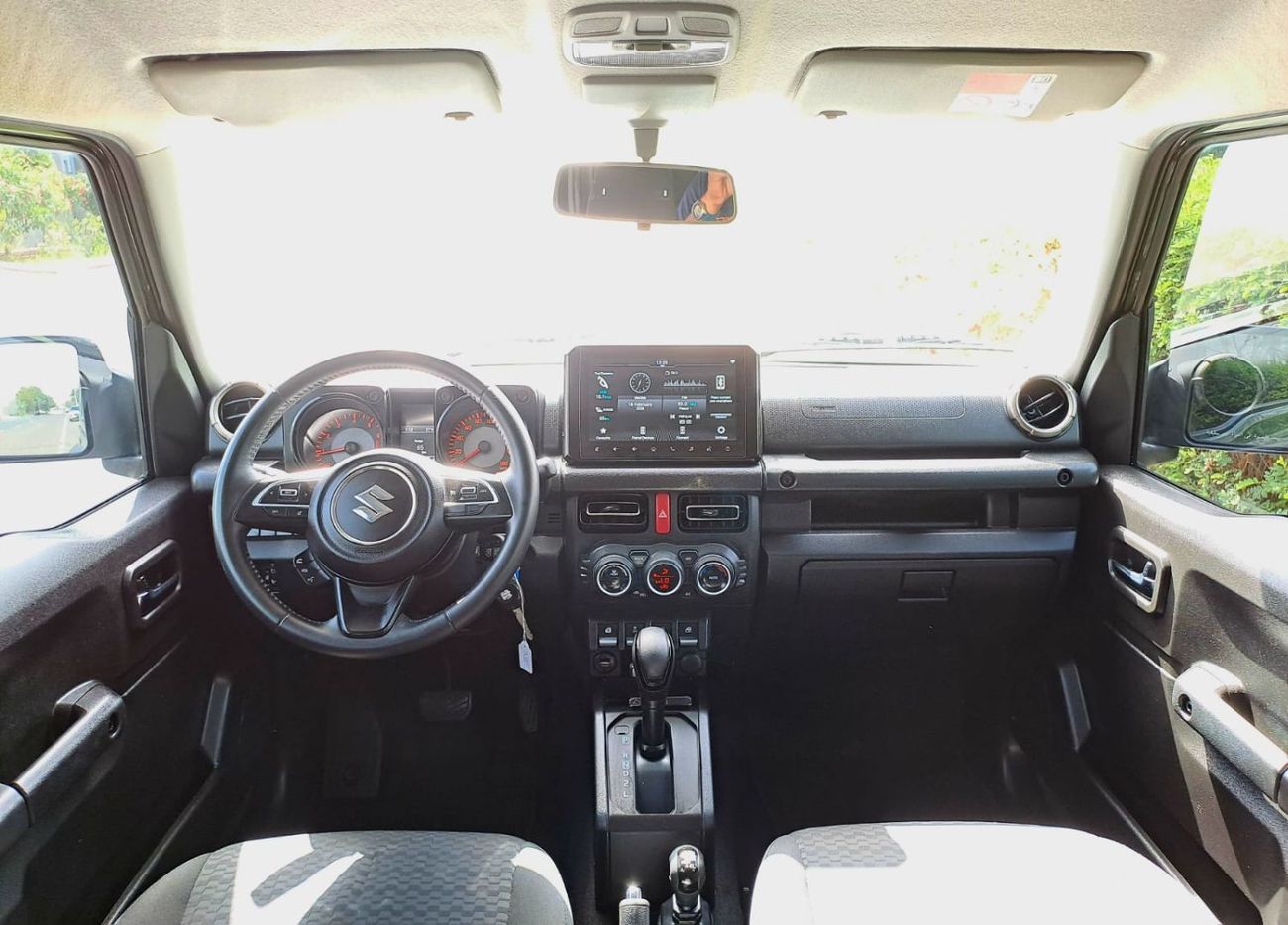 Suzuki Jimny GLX 1.5L (5-Doors) 1130-MONTHLY | 1.5 L | 4WD | GCC | CRUISE CONTROL I GPS I ACCIDENT FREE