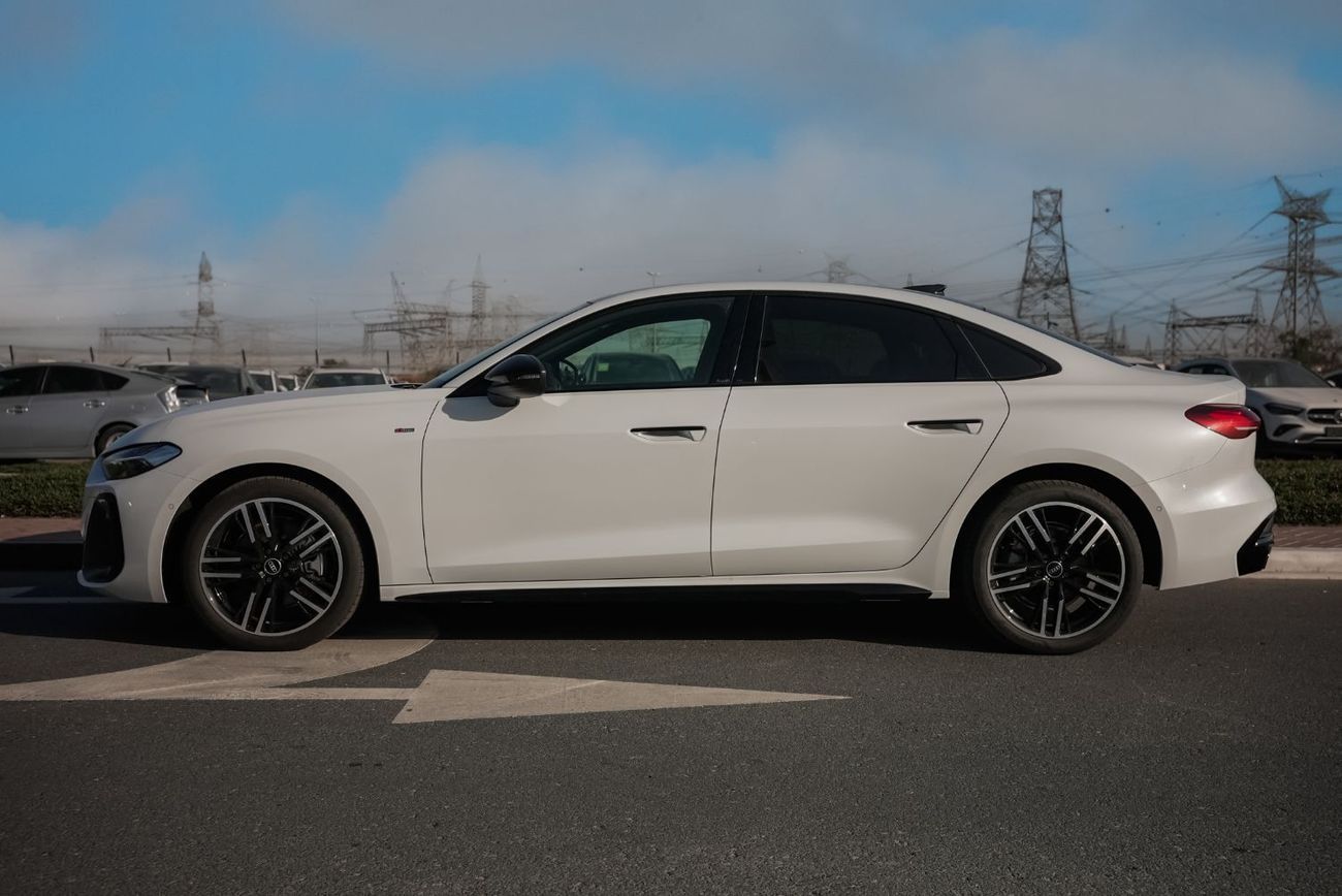 أودي A5 2025 AUDI A5L S-Line 2.0T I4 FWD 0Km
