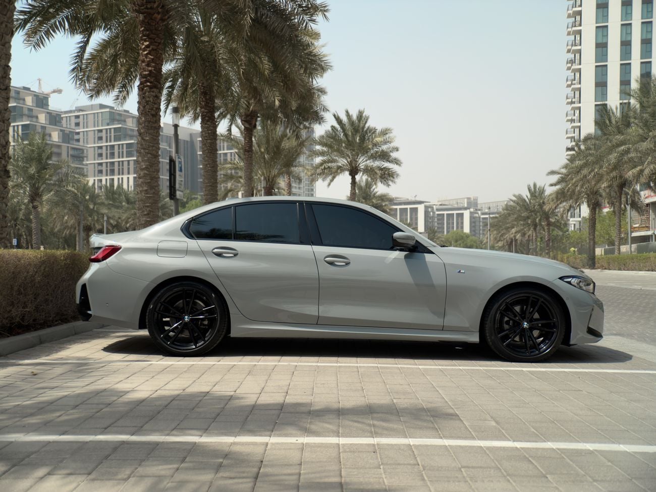 BMW 320i M SPORT BMW 320i M Sport | GCC Specs | 1 Owner | Full Service Until 2029 | Harman-Kardon Surround Sound