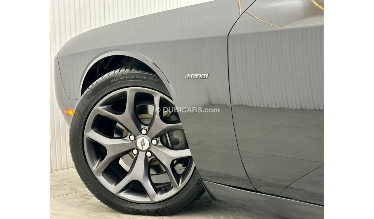 Dodge Challenger 2017 Dodge Challenger R/T Hemi, Warranty, Service History, Full Options, GCC
