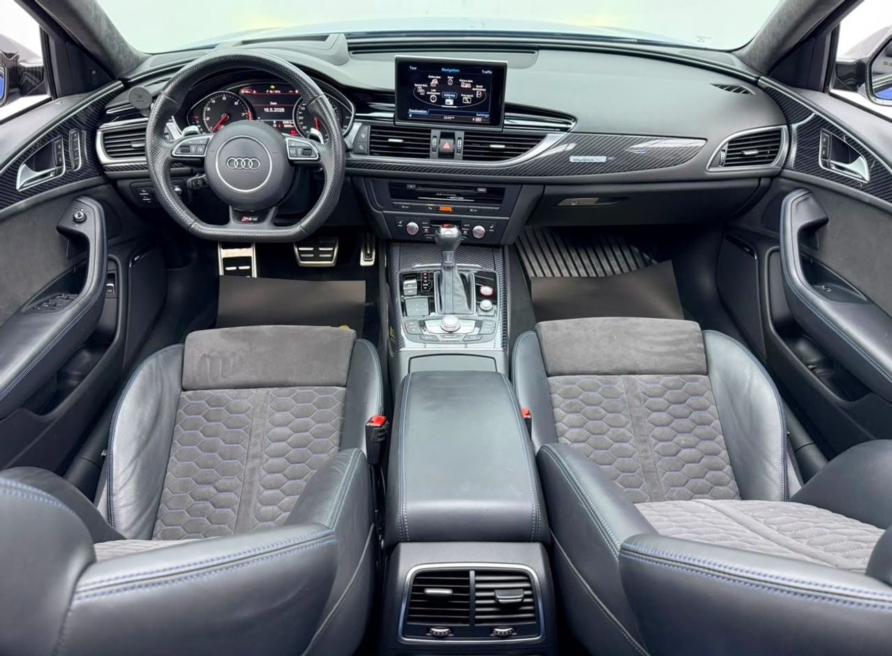 أودي RS6 2018 Audi RS6 Quattro, Service History, Carbon Fiber Package, Fully Loaded, Excellent Condition