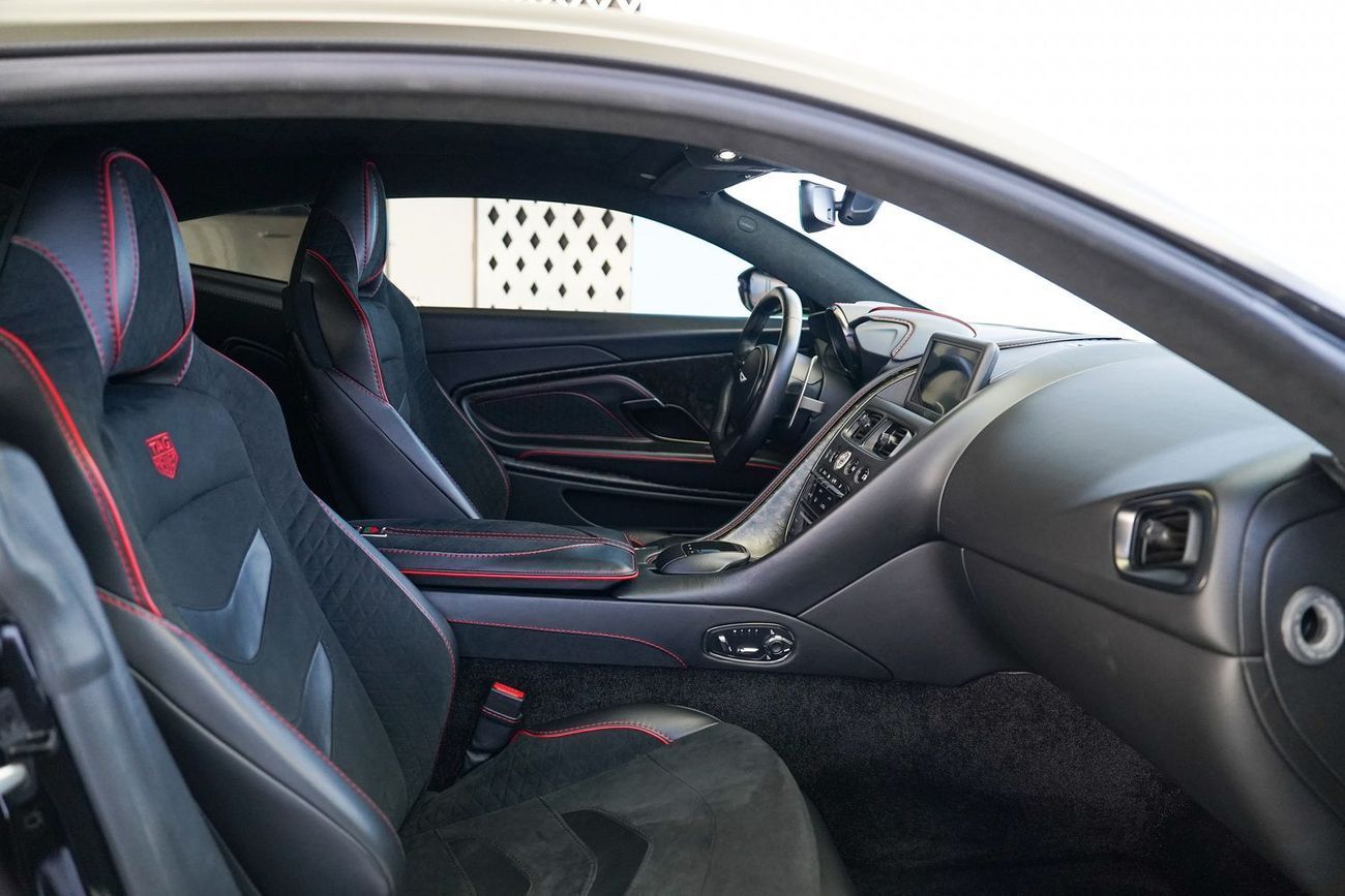 Aston Martin DBS Superleggera 5.2L | TAG HEUER EDITION