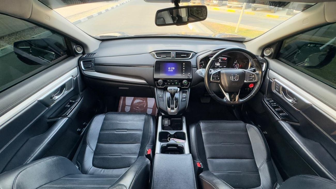 Honda CRV PREMIUM FEATURES CROSSOVER | PANORAMIC SUNROOF | AT | 1.5L PETROL ENGINE | AWD