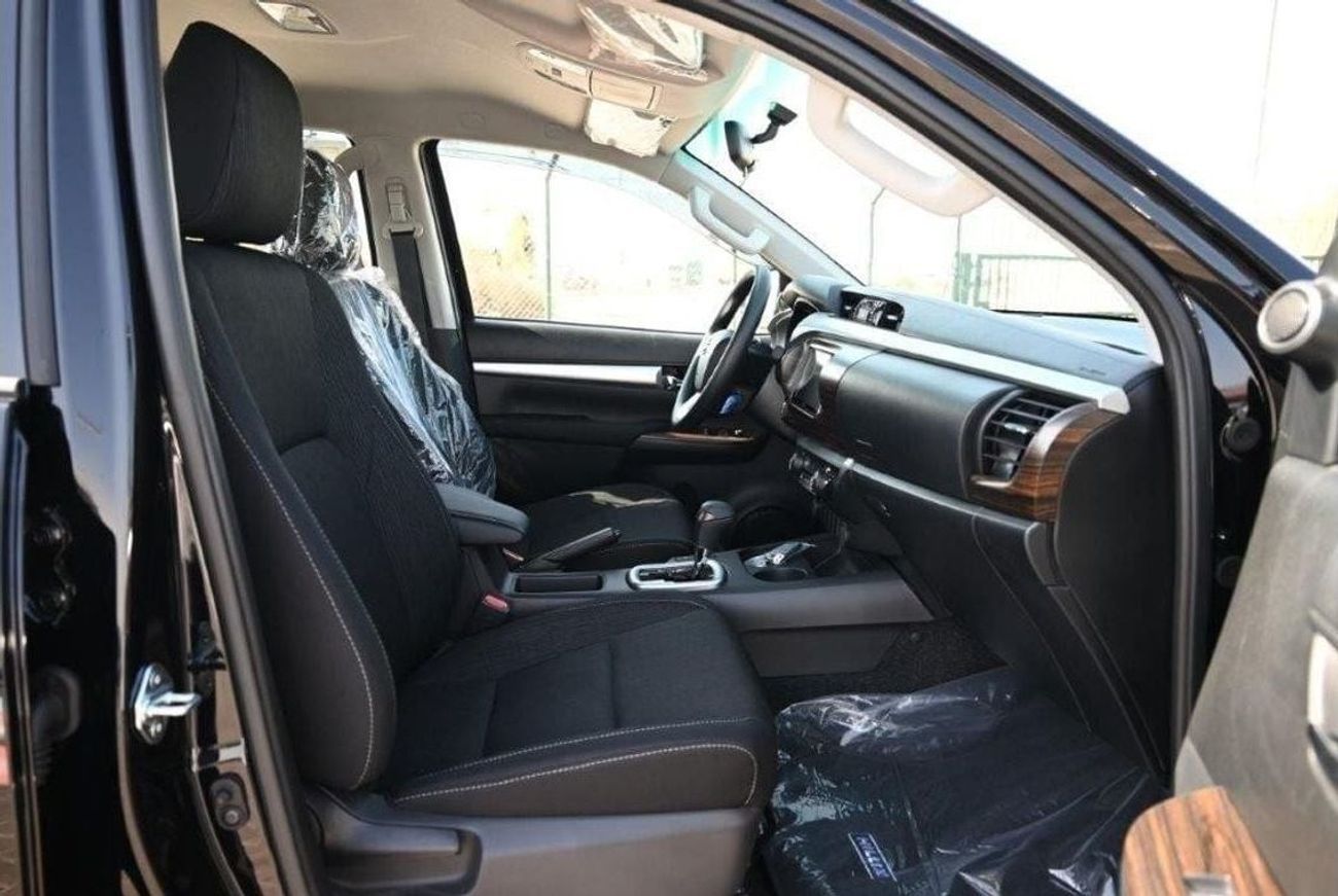 تويوتا هيلوكس 2025 TOYOTA HILUX DOUBLE CAB SR5 2.7L PETROL 4WD 5-SEAT AT