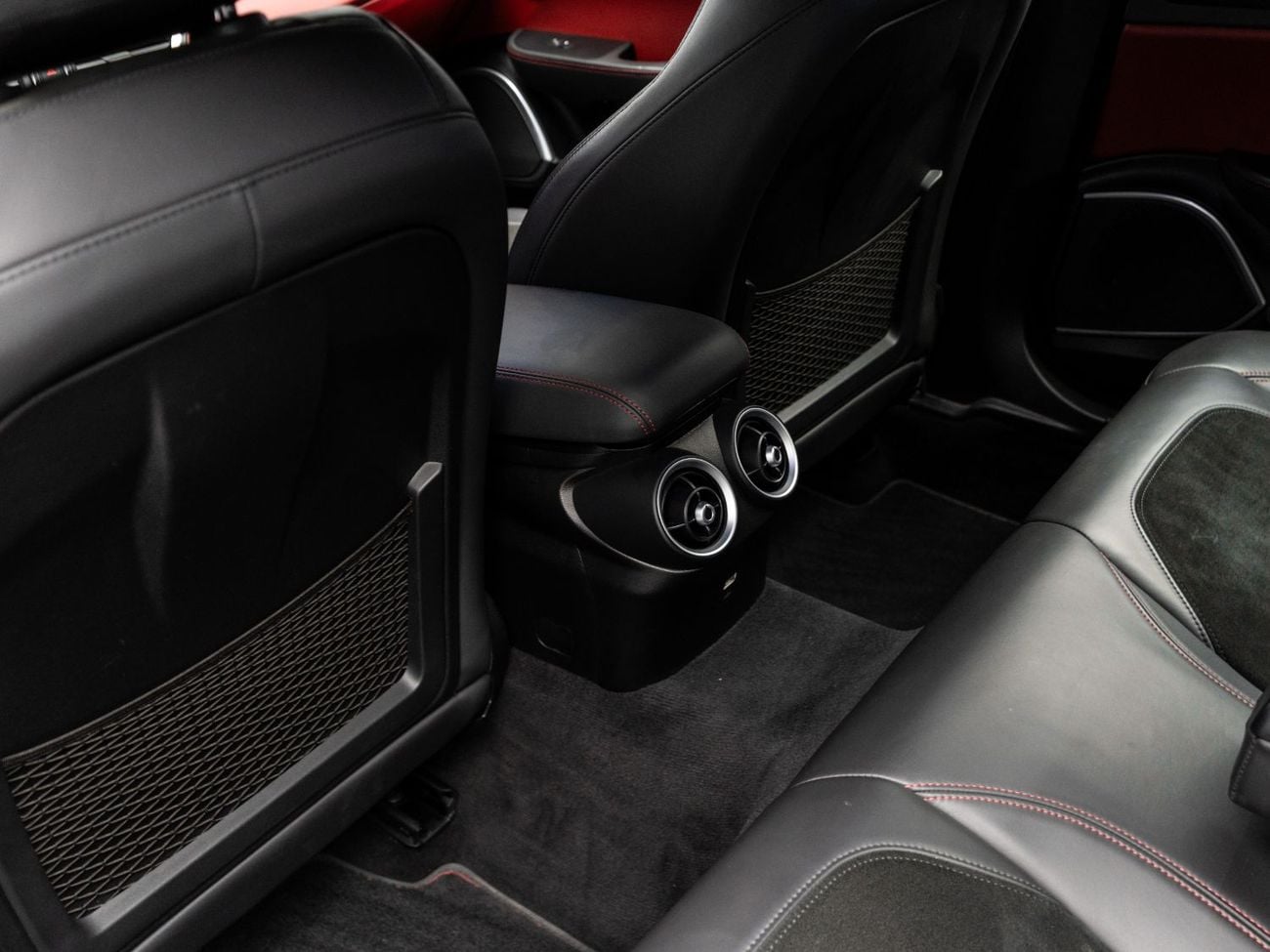 ألفا روميو جوليا QUADRIFOGLIO QUADRIFOGLIO