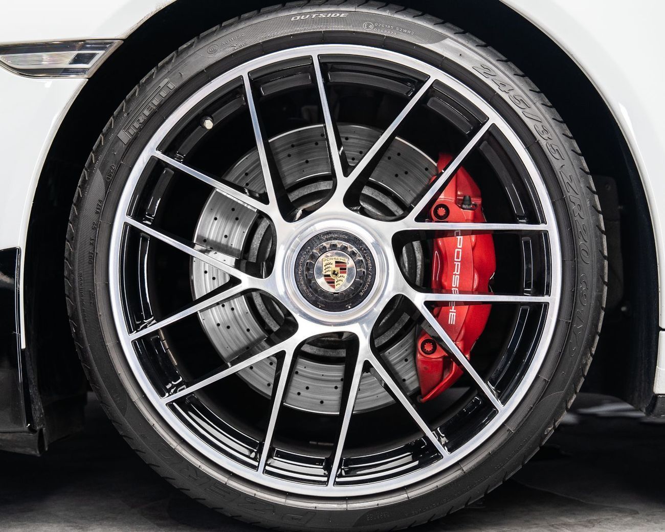 Porsche 911 8,725x48 • 20% DP • 2017 Porsche 911 Turbo 991.2 3.8L 540 BHP • Porsche Warranty December 2028 • GCC