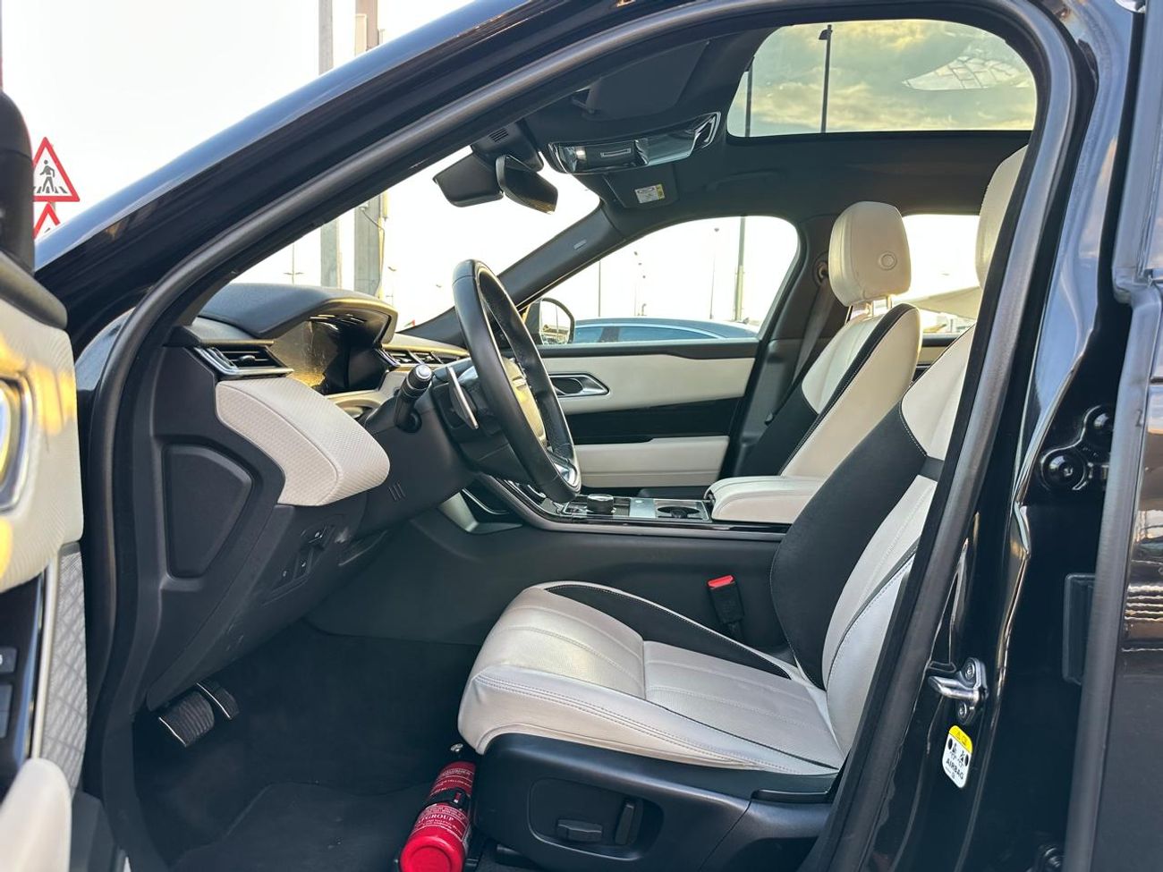 لاند روفر رينج روفر فيلار Range Rover Velar P250 SE_ 2019_ Gulf _in excellent condition_ no problems