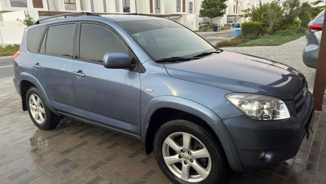Used 2007 Toyota RAV4 MID for sale in UAE | Verified Second Hand Toyota RAV4 MID Price