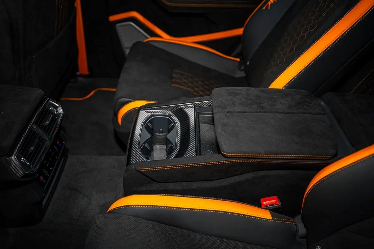 لامبورغيني اوروس 4.0T V8 Performante PERFORMANTE | FULL CARBON INT/EXT | EXTENDED PERFORMANTE TRIM | SUNSHINE PACKAGE