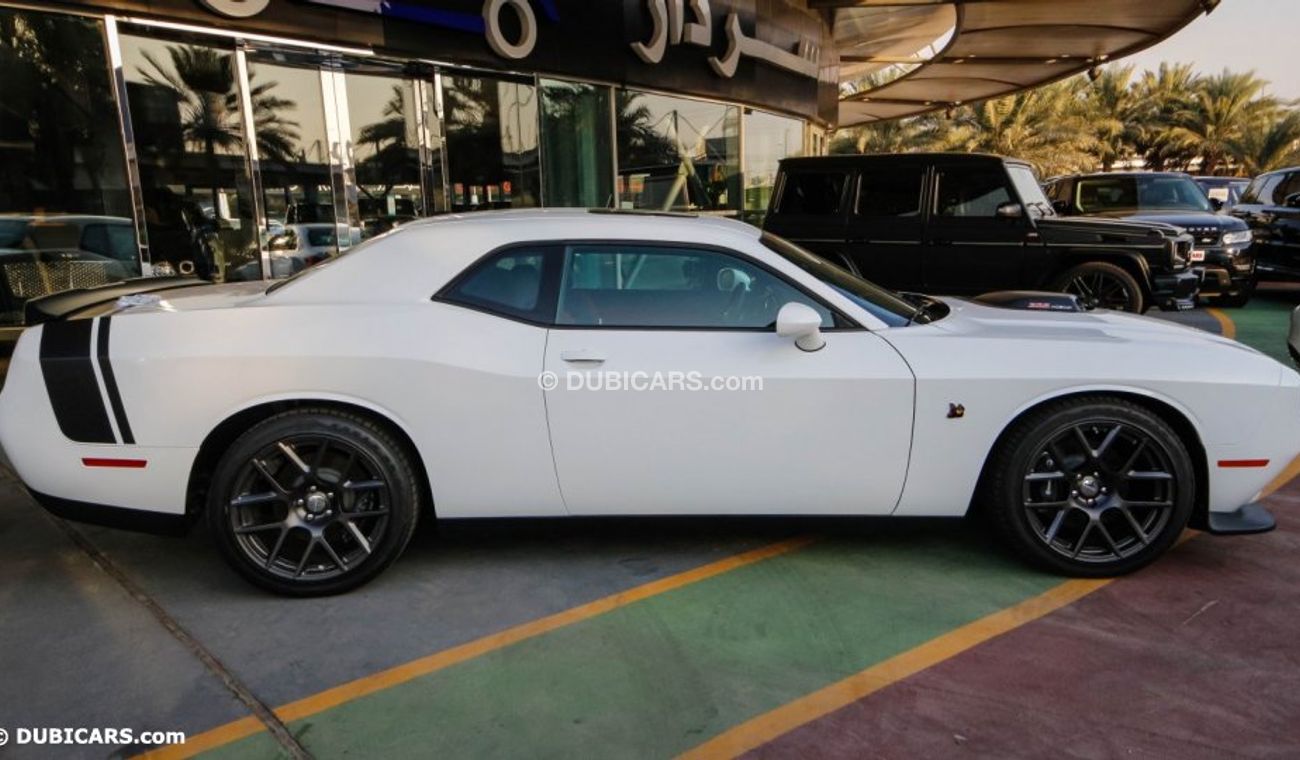 Dodge Challenger Scat Pack Shaker R/T