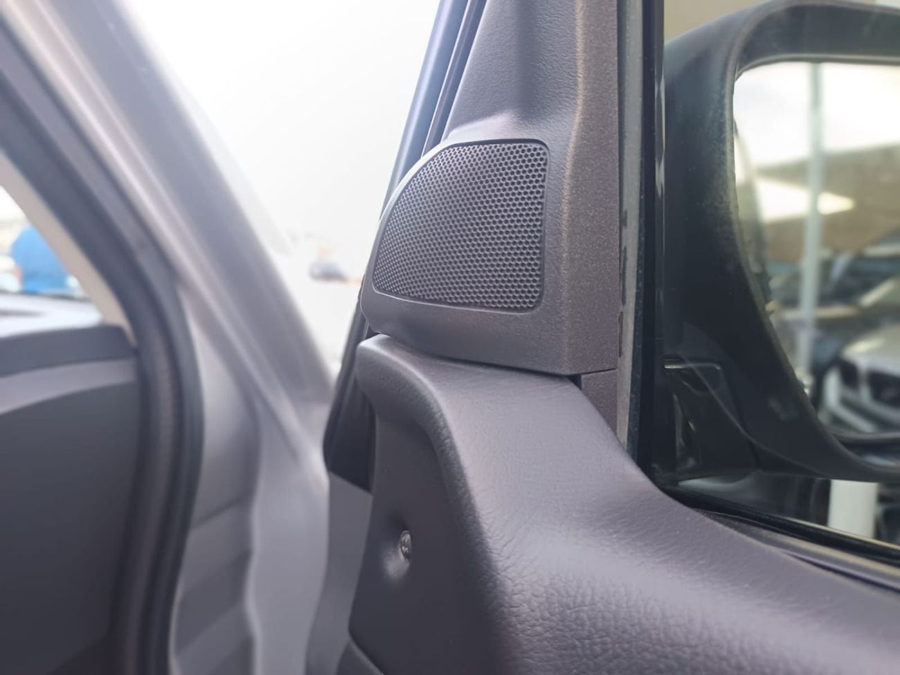 ميتسوبيشي باجيرو GLS Highline 3.8L full option