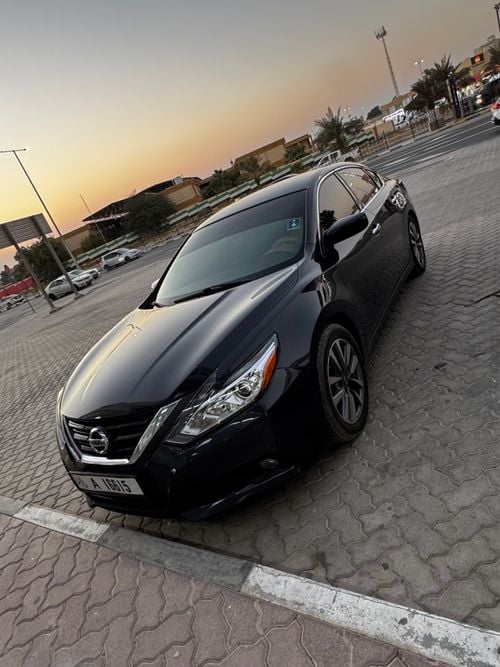 نيسان ألتيما SV