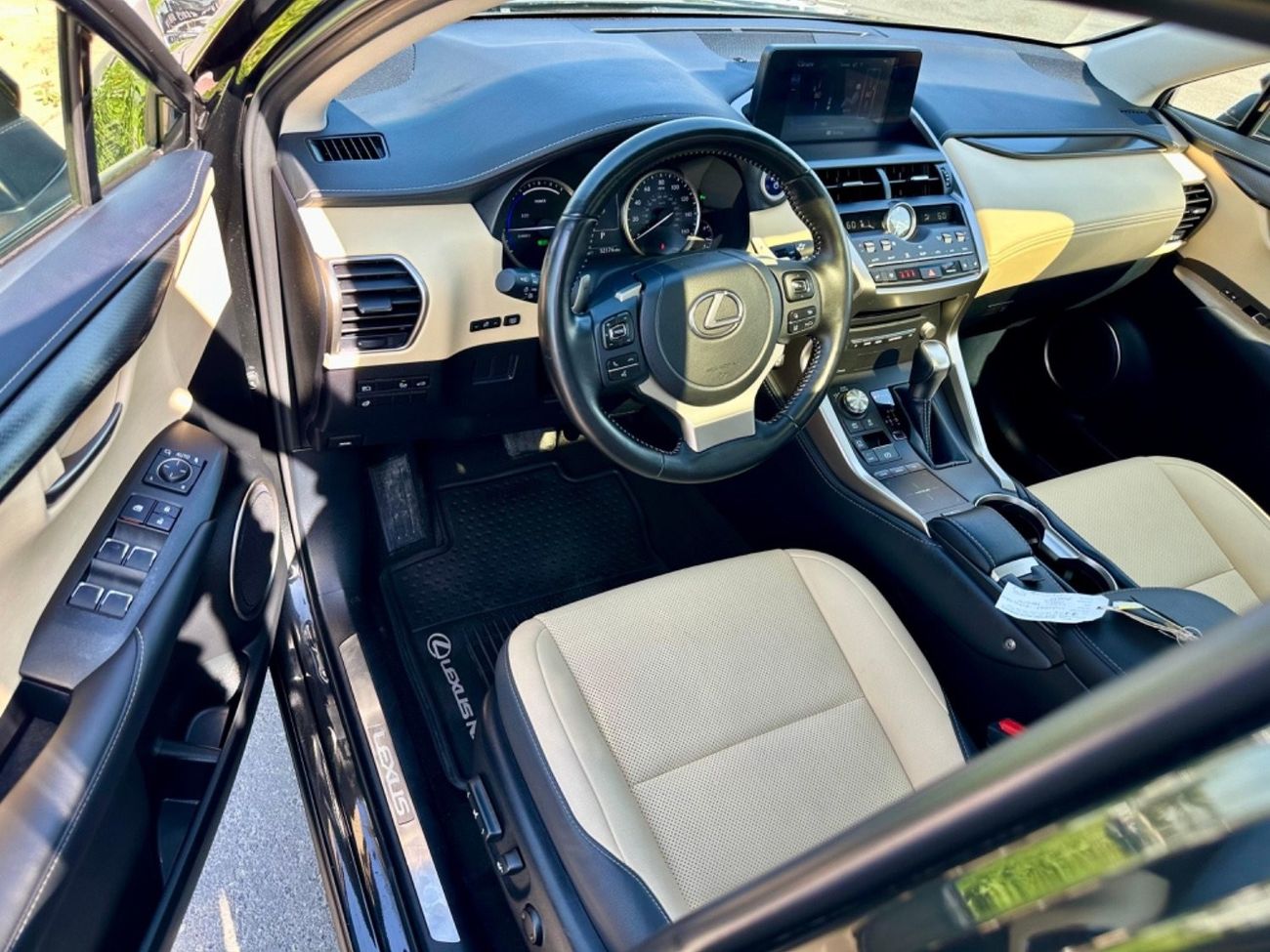 Lexus NX300 Premier 2021 Lexus NX300 hybrid