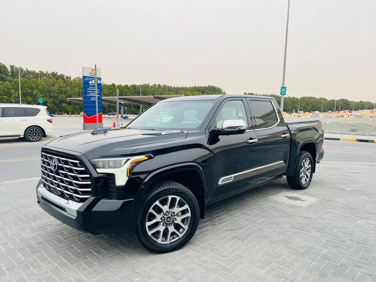 Toyota Tundra CAPSTONE