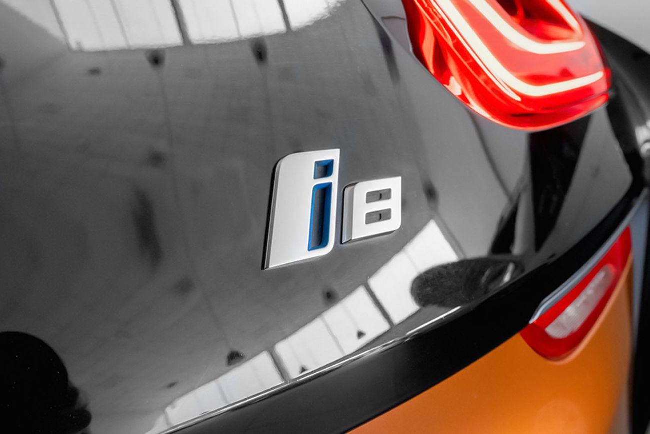 بي أم دبليو i8 Plug-In Hybrid 1.5L