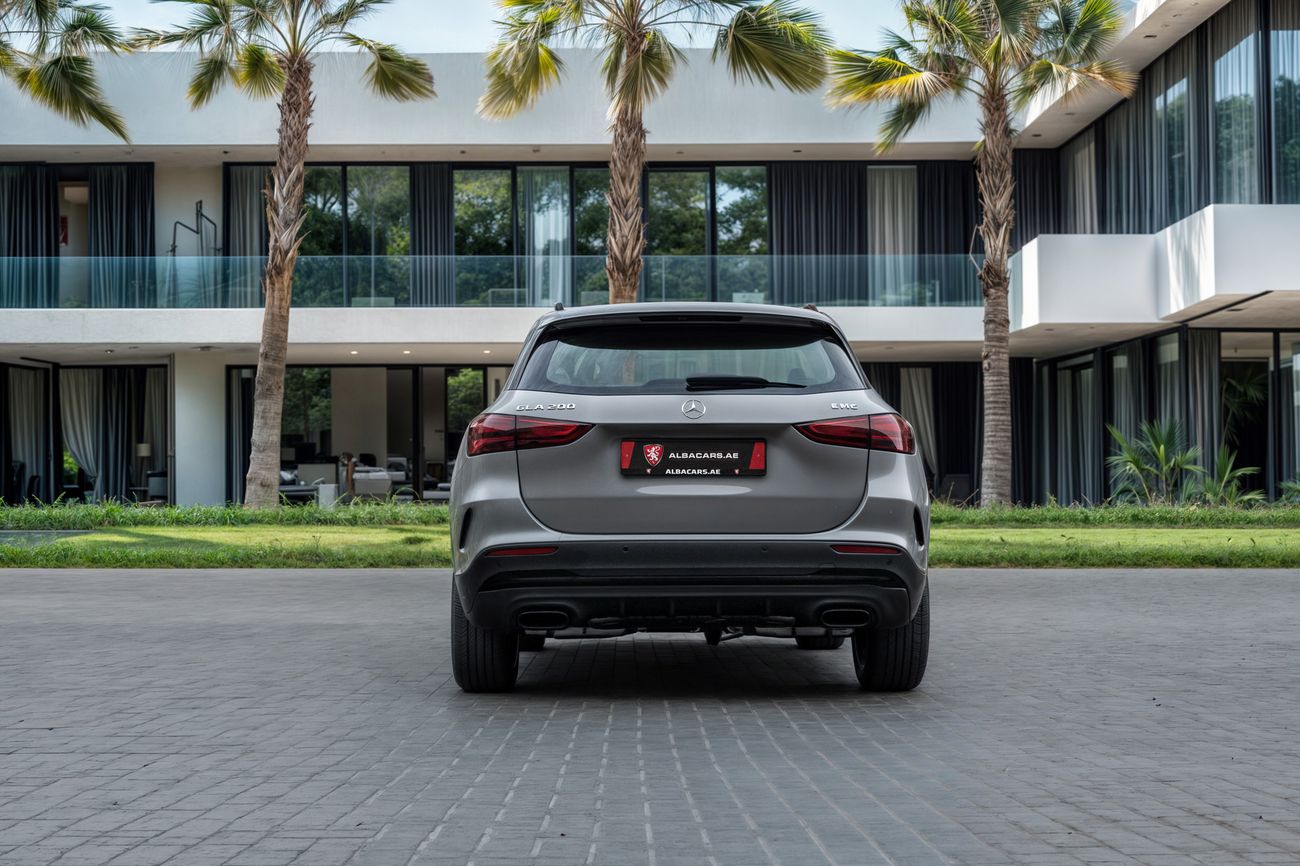مرسيدس بنز GLA 220 GLA 200 AMG | 4,113 P.M | 0% Downpayment | 5 YEARS AGENCY WARRANTY