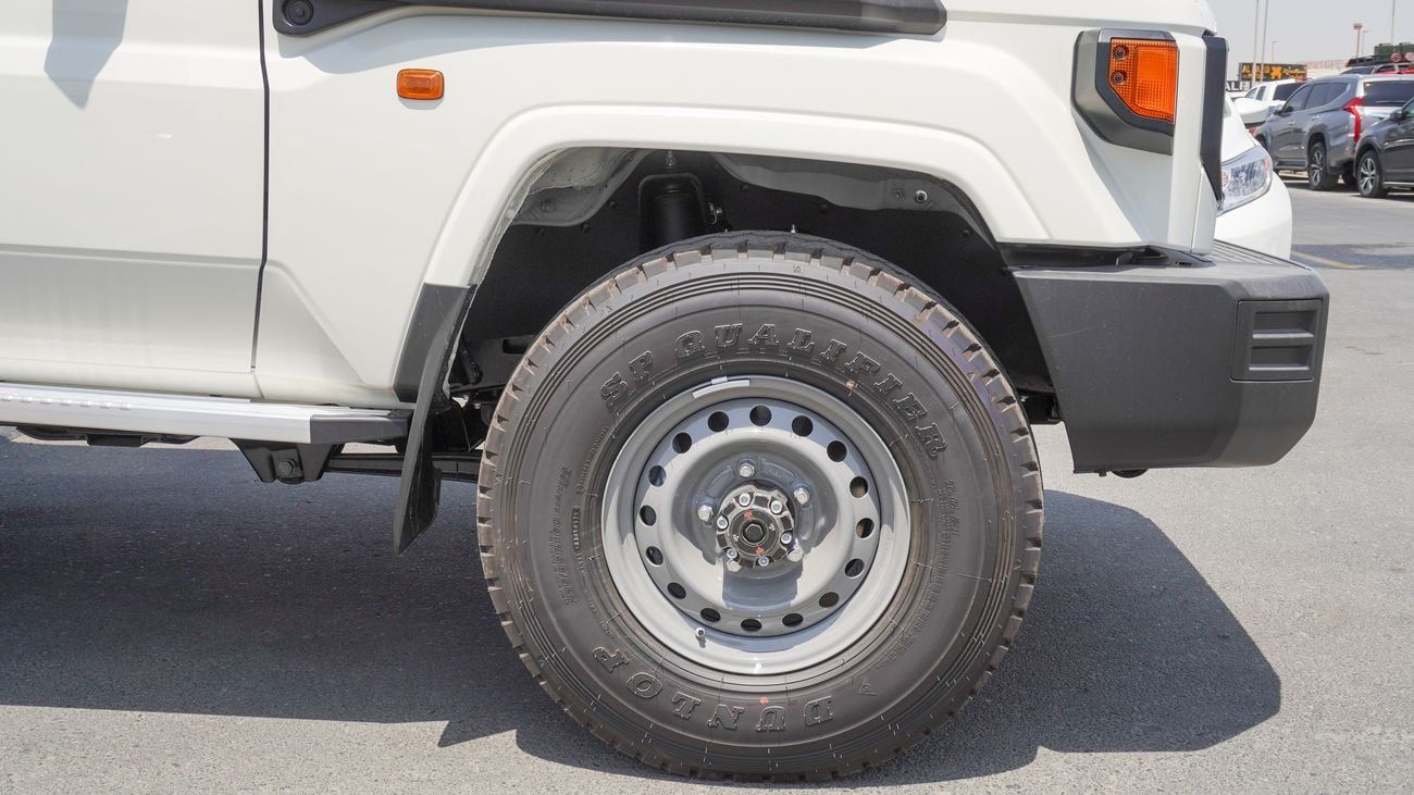 Toyota Land Cruiser 70 LX 2.8L Diesel A/T