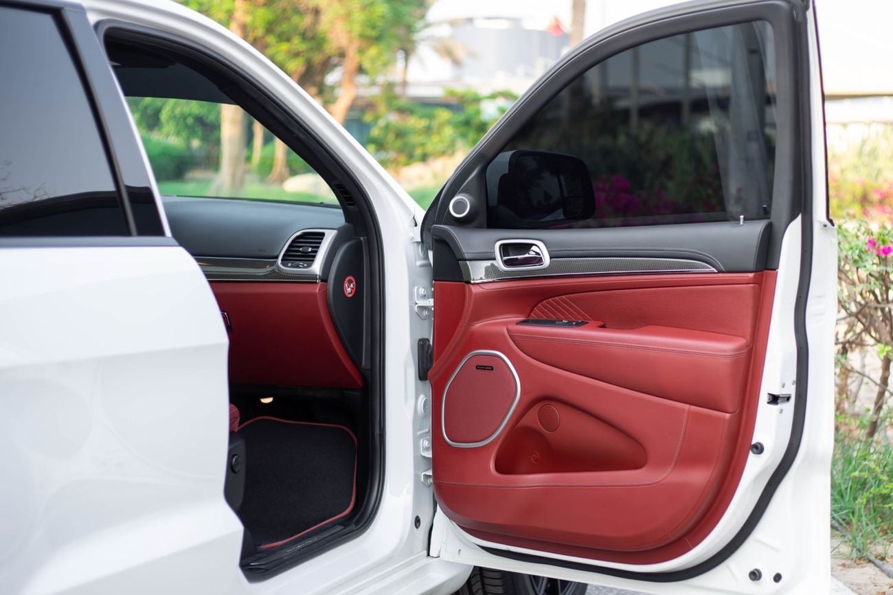 جيب جراند شيروكي Trackhawk 6.2L