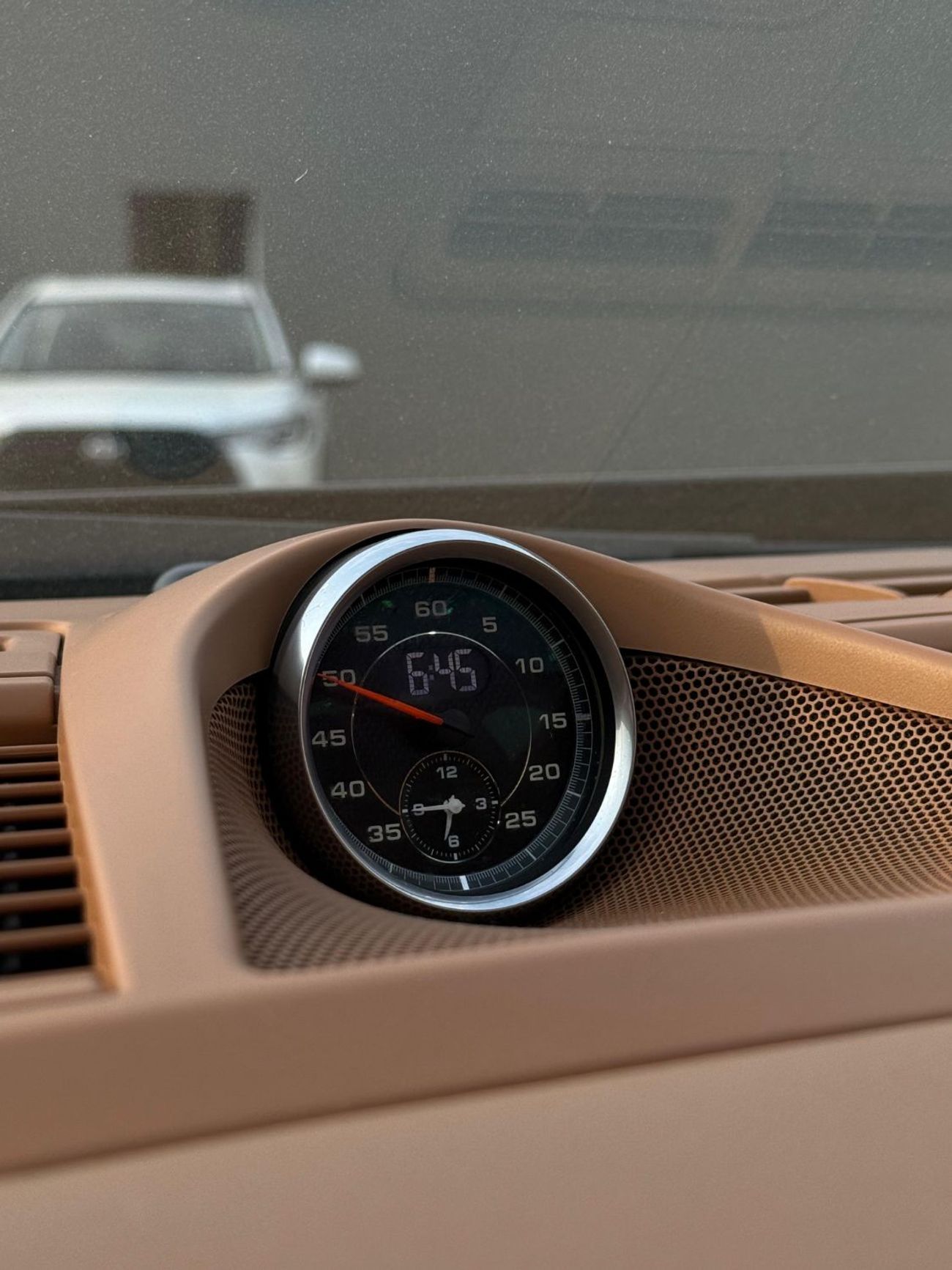 Porsche Panamera GTS 4.8L (424 HP)