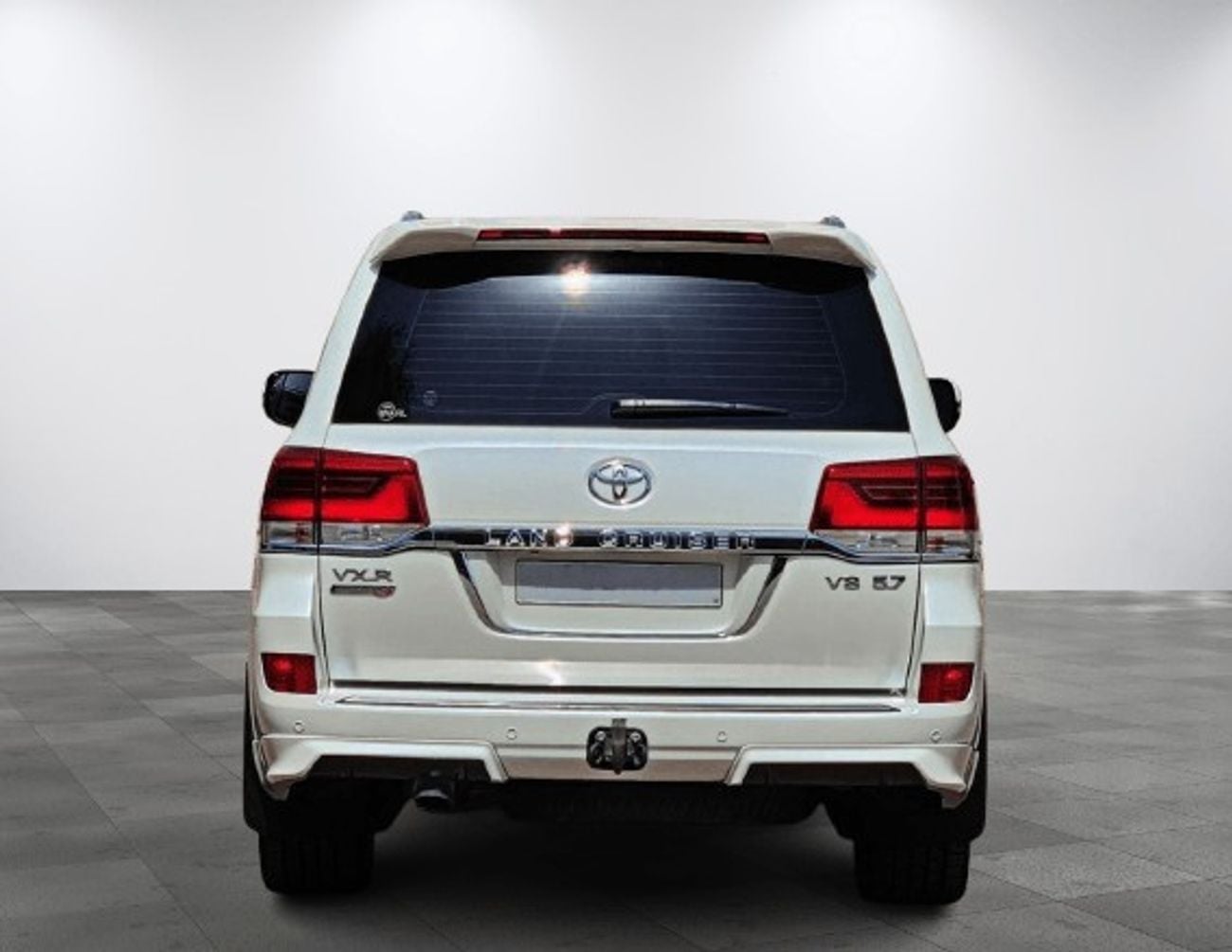 Toyota Land Cruiser VXR 5.7L 4WD VXR 5.7L-8CYL 4WD Grand Touring - Completely Agency Maintained - Low Mileage Al Futtaim