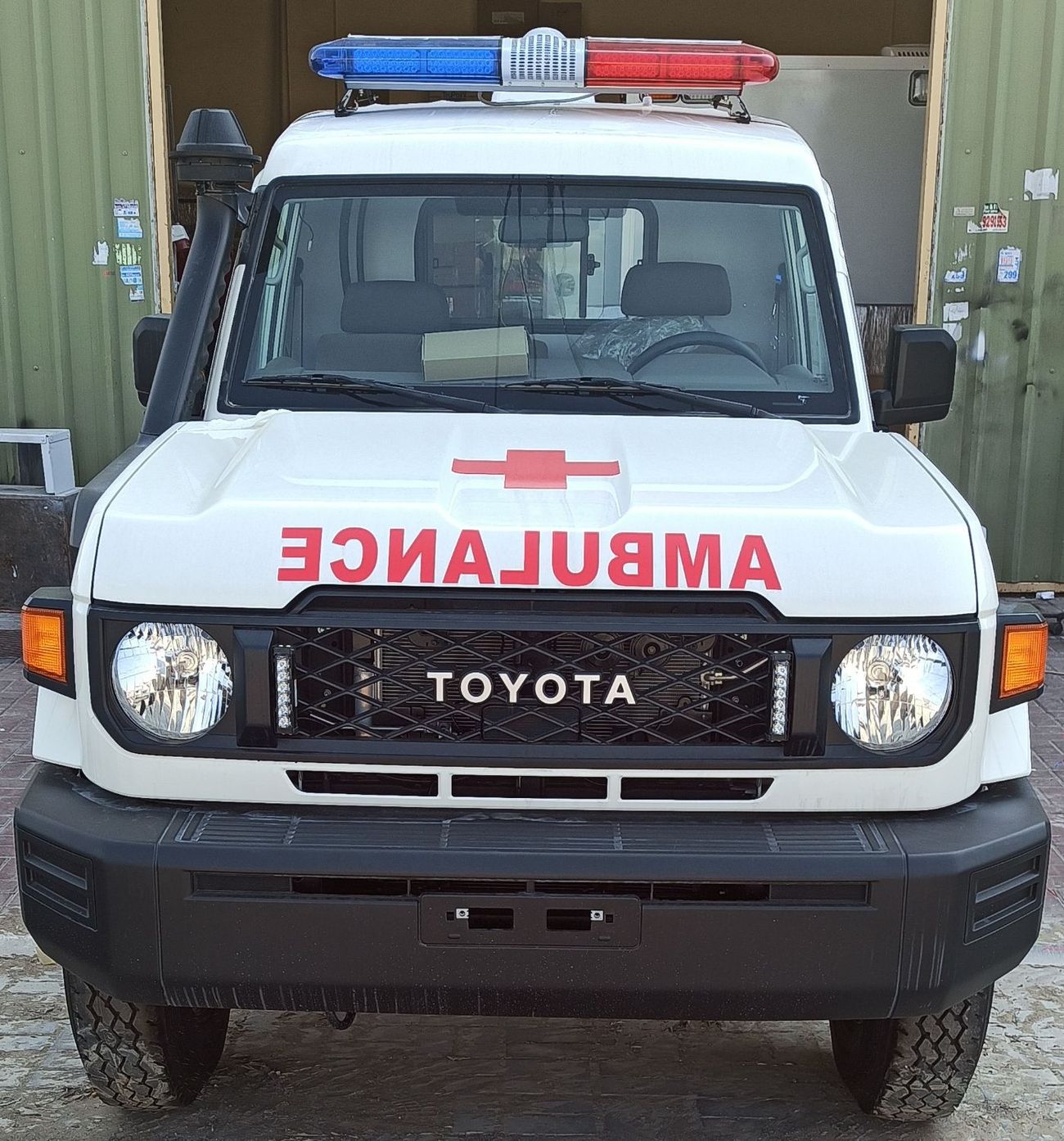 تويوتا لاند كروزر 70 2025 Toyota Land Cruiser LC 78 3doors 4.2L Diesel V6 (Ambulance)