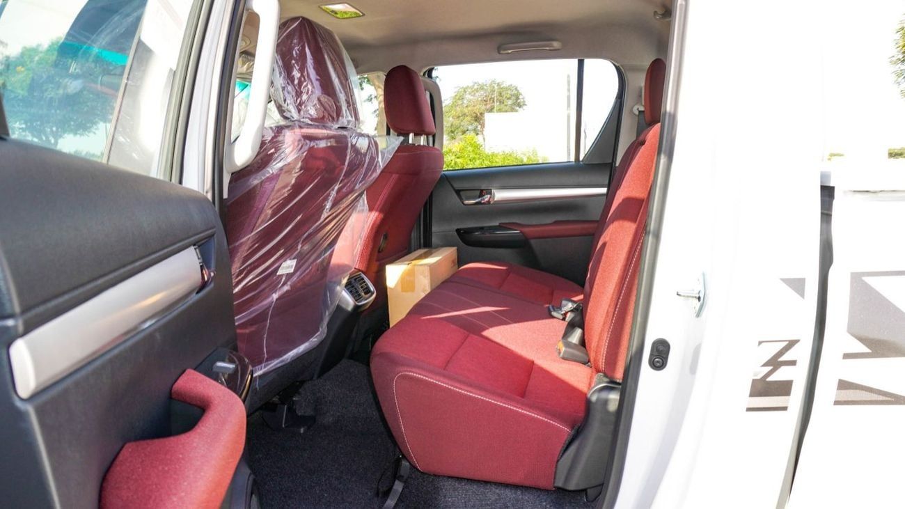 تويوتا هيلوكس ECTAGR005 – 2025  Toyota Hilux Double Cab 2.7L Petrol Manual 4wd – White