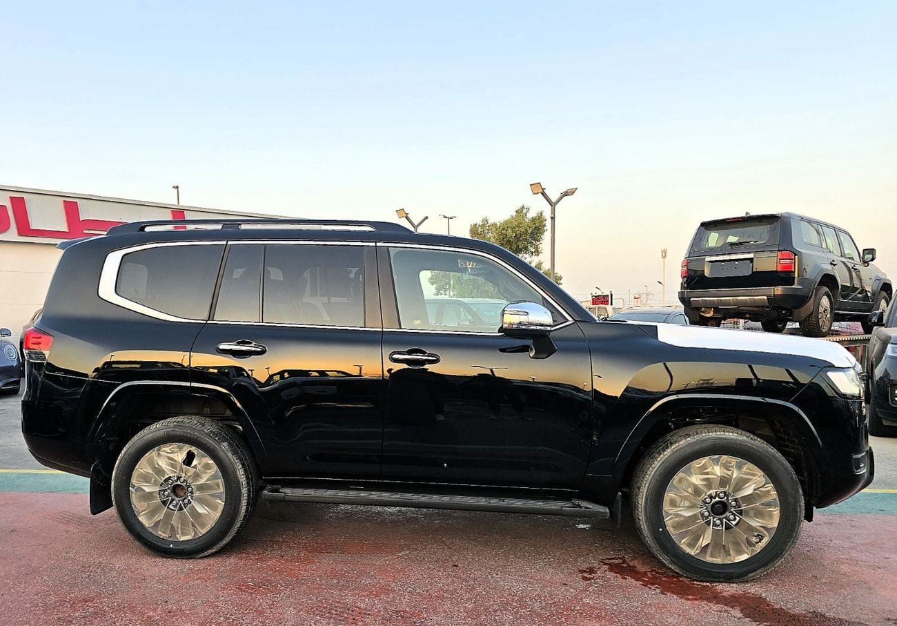 Toyota Land Cruiser VX Toyota land cruiser Vx 3.5l turbo 4*4 A/T  Black color inside black 2026