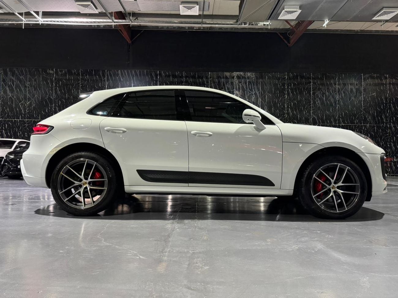 Porsche Macan S 2.9L (375 HP)