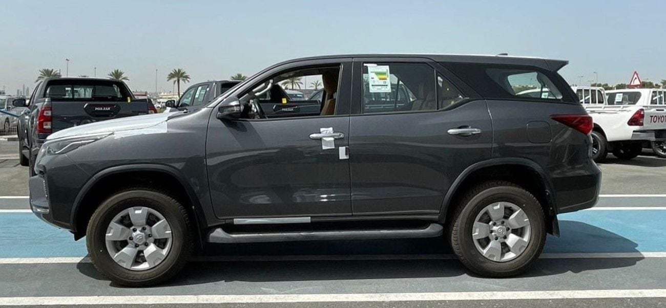 Toyota Fortuner Toyota Fortuner 2.7 L Suv 4WD 5 Doors