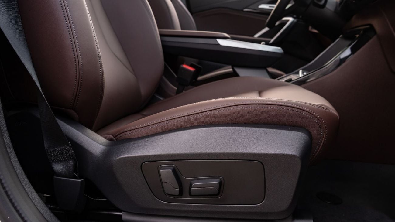 BMW iX1 2025 | BMW IX1 EDRIVE25L X DESIGN PACK