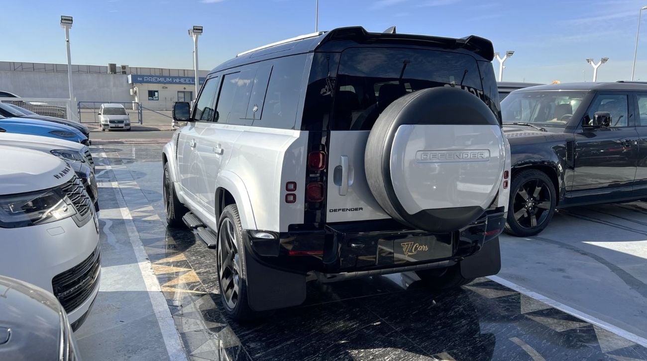 Land Rover Defender P400 110 X-Dynamic HSE 3.0L (5 Seater)