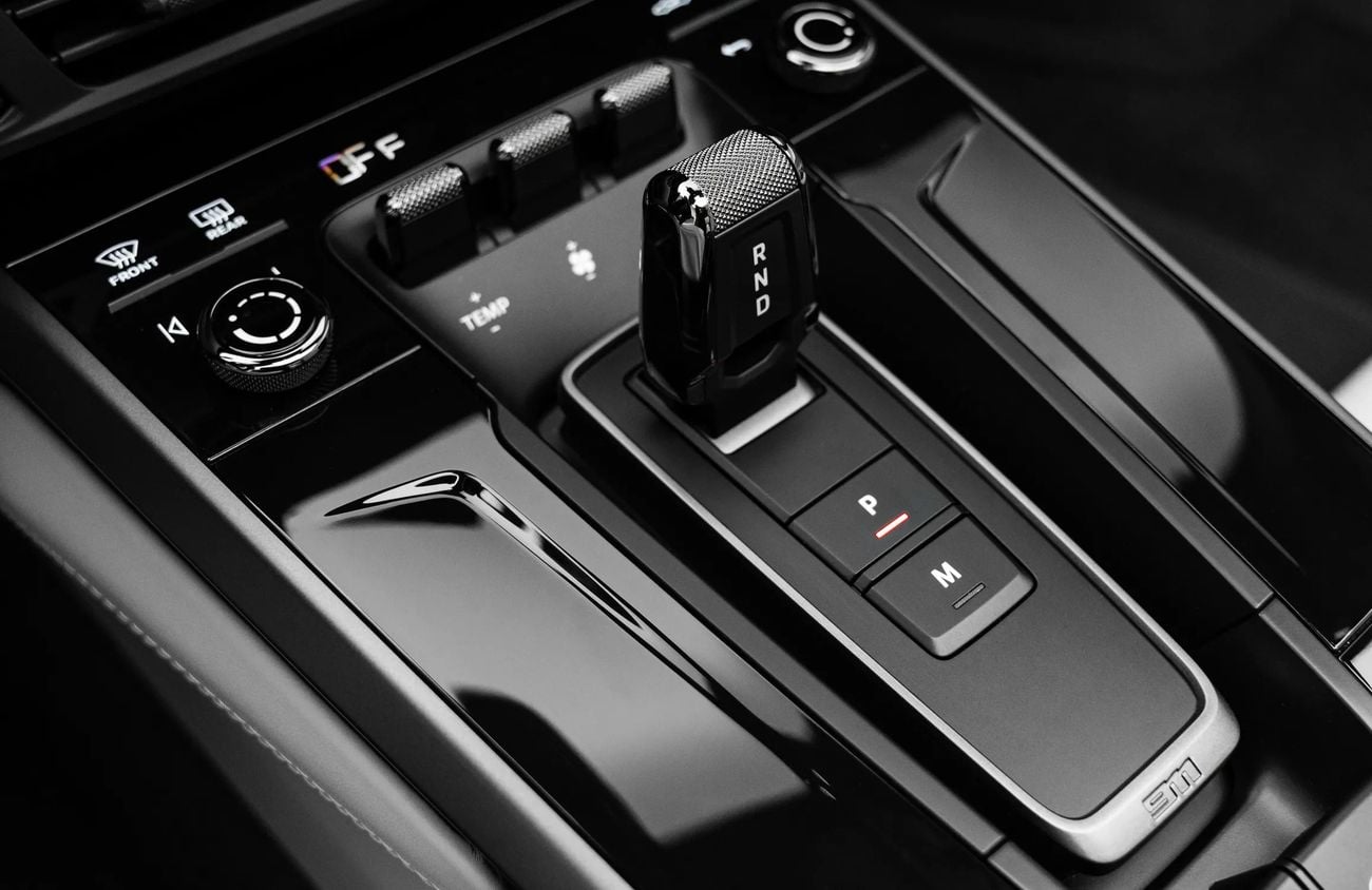 بورش 911 3.7L F6 Turbocharged Engine + T-Hybrid