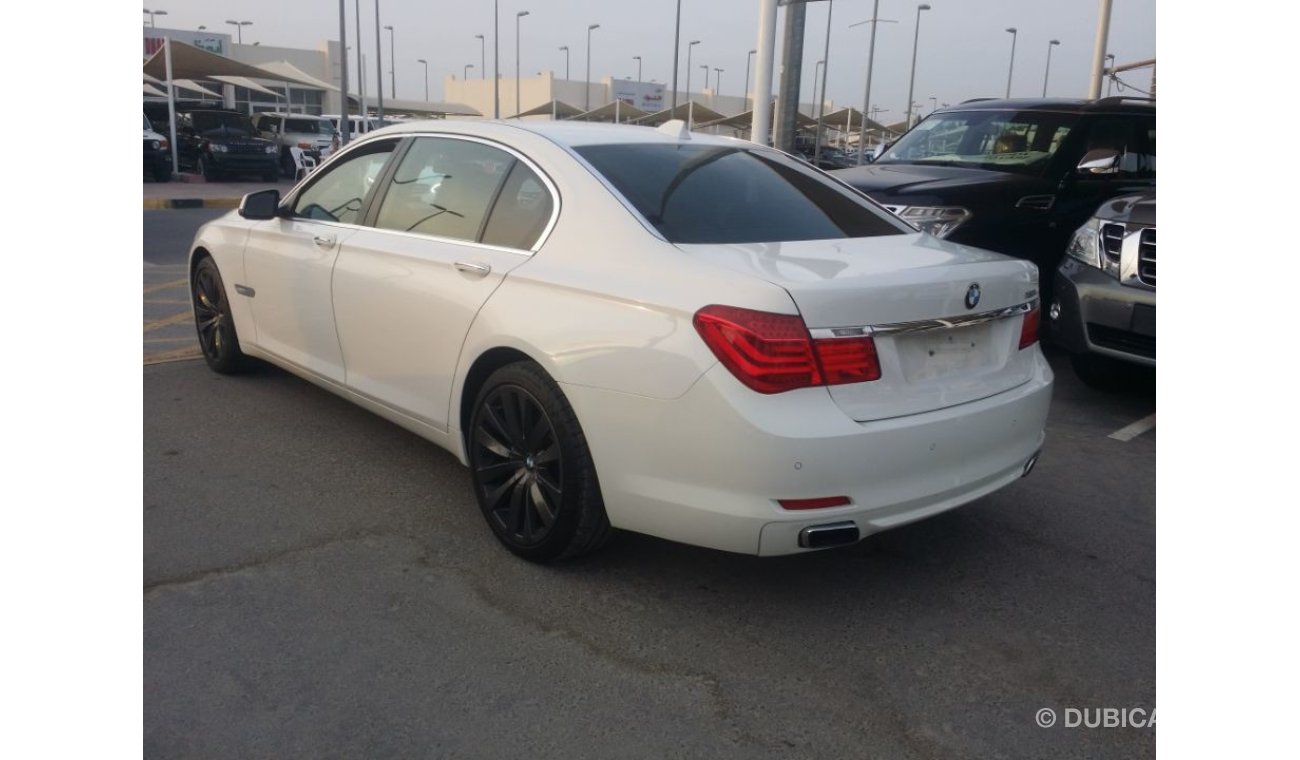 BMW 750Li Li - GCC