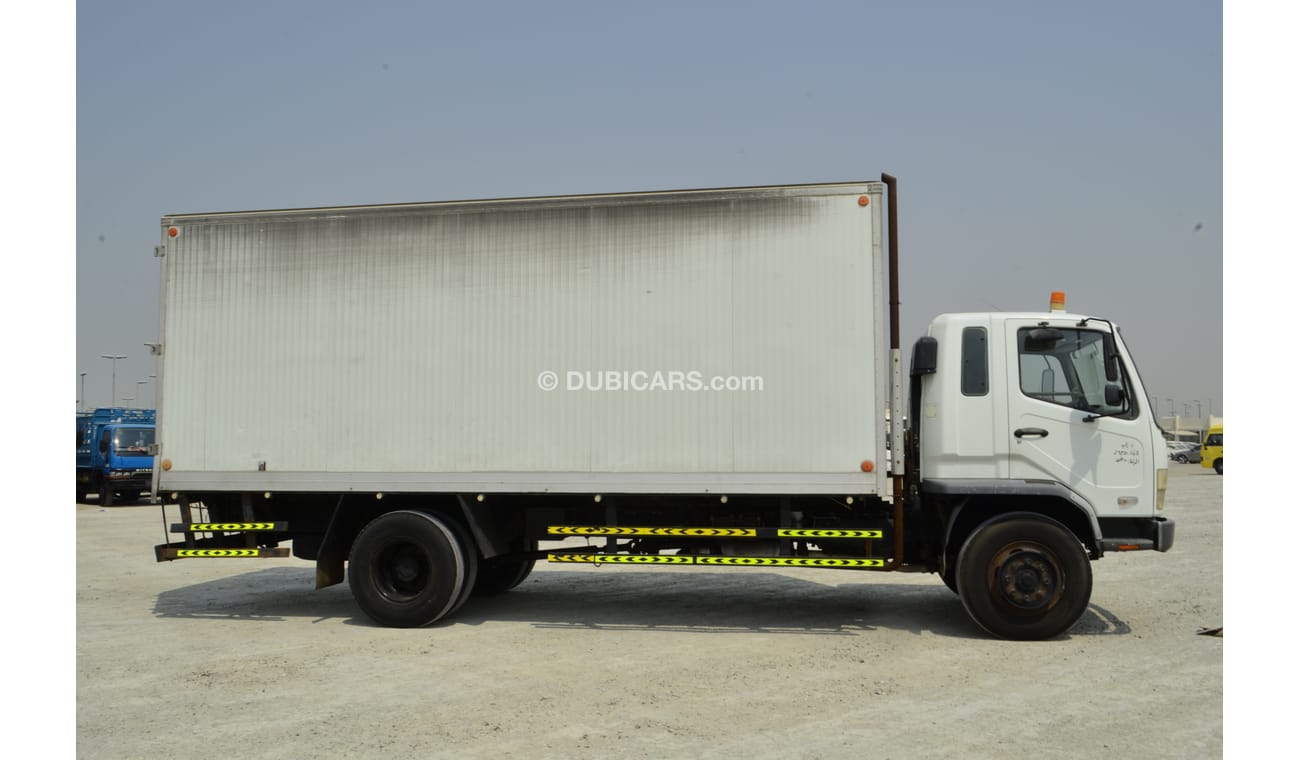 Mitsubishi Fuso Canter 10 Ton Tuck with Insulated Box