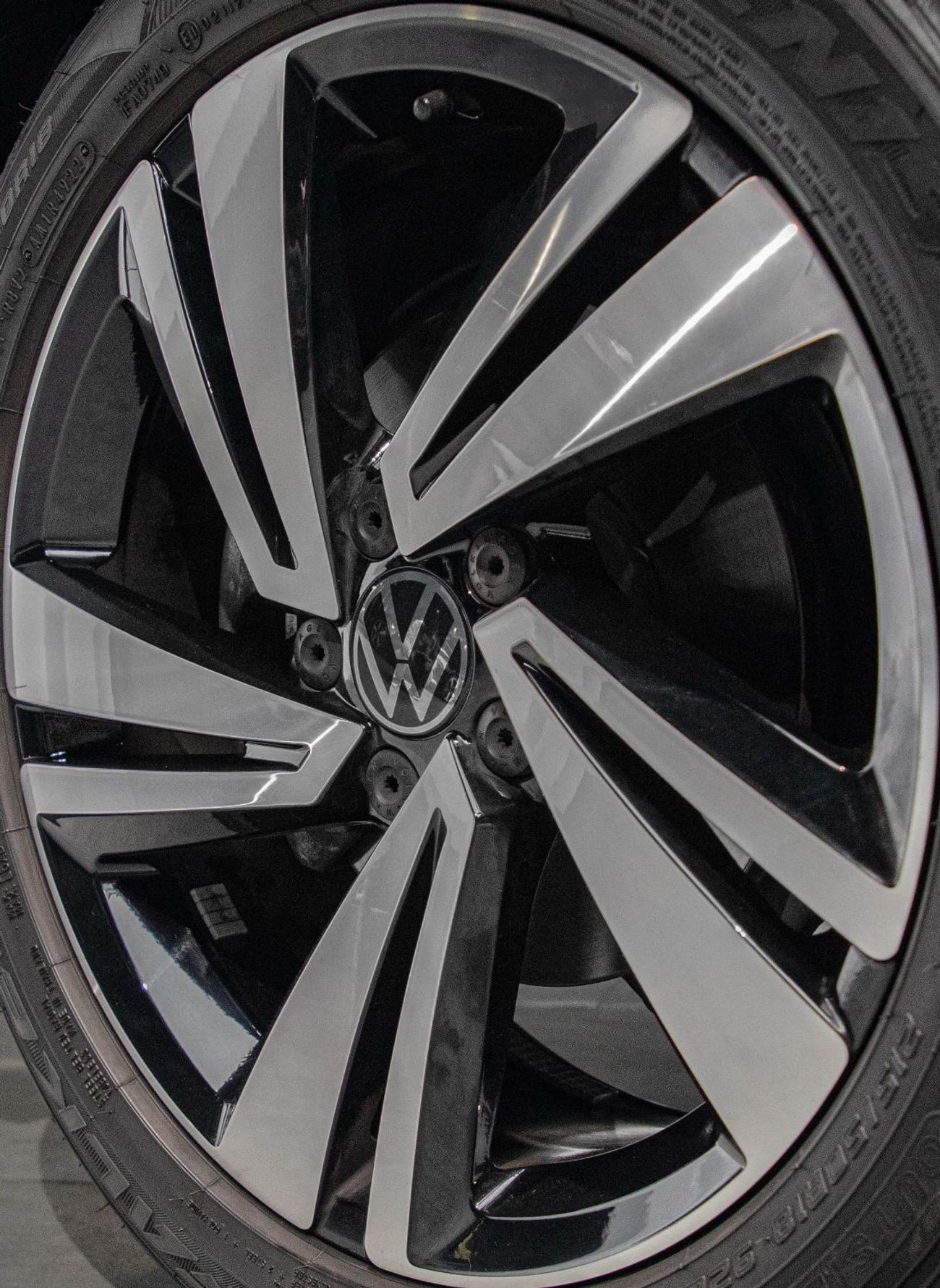 Volkswagen T ROC R-line 1.4L 1,450x60 • 20% DP • VW T-Roc R- Line 1.4 150 BHP • VW Warranty/Service • GCC